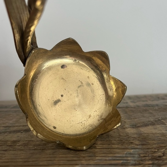 Brass ring fish jewelry holder - Picture 5 of 6